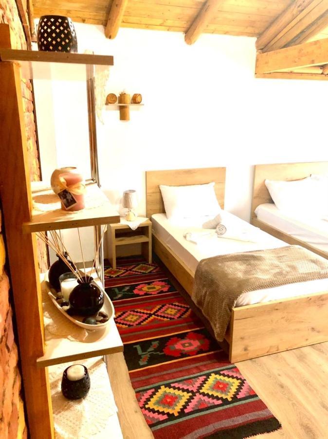 Villa Muzhaqi Nivice Экстерьер фото