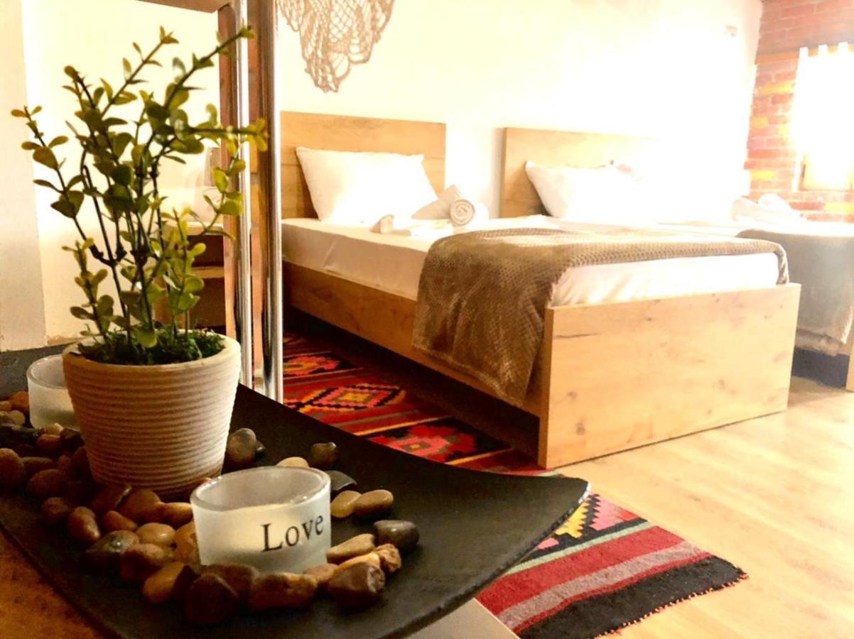 Villa Muzhaqi Nivice Экстерьер фото