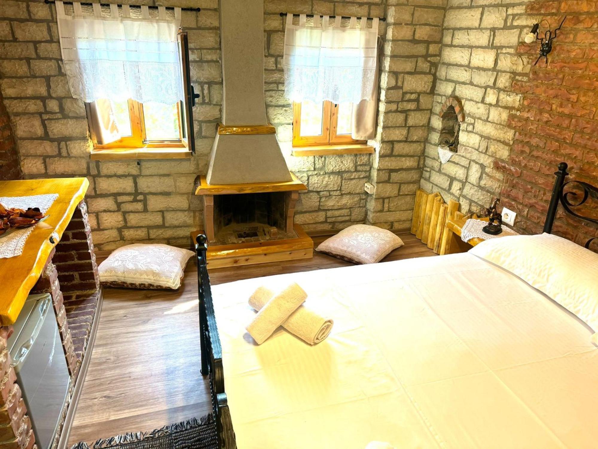 Villa Muzhaqi Nivice Экстерьер фото