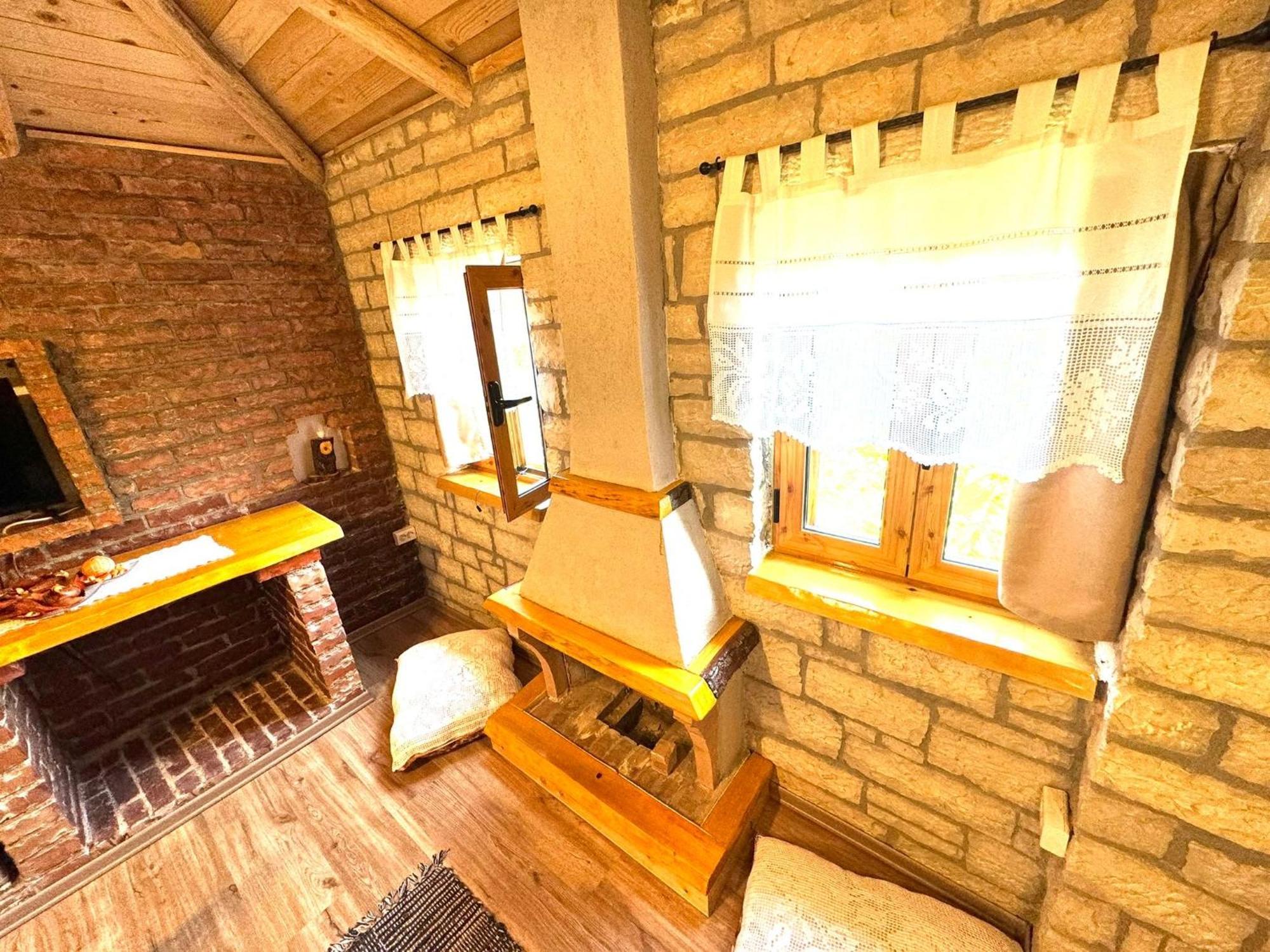 Villa Muzhaqi Nivice Экстерьер фото